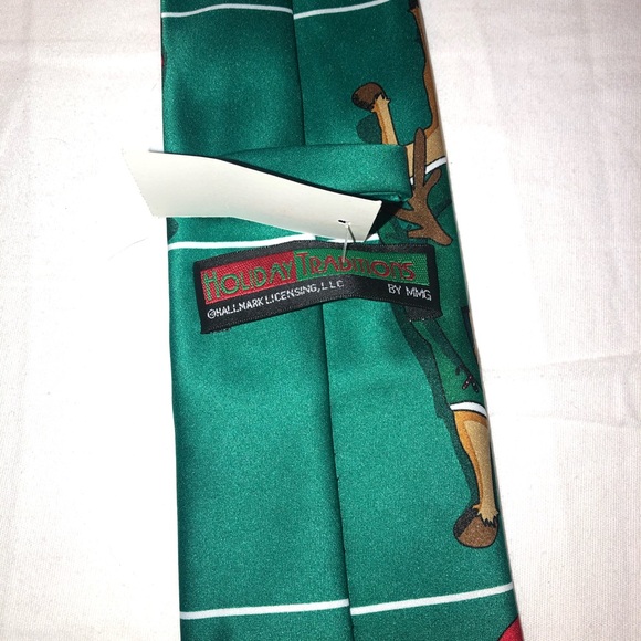 VINTAGE NWT Hallmark Christmas Football Tie - Picture 4 of 4